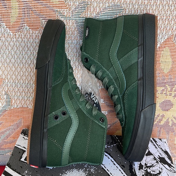 Vans Men’s Crockett High
Dark Green/Black
VN0A5JIG3MZ
sneakers - Picture 12 of 16
